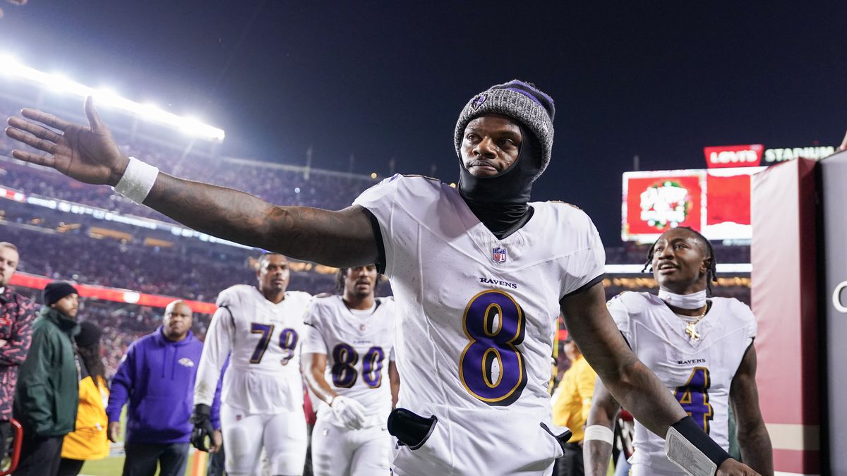 Lamar Jackson comemora grande vitória dos Ravens / Imagem: Loren Elliott/Getty Images