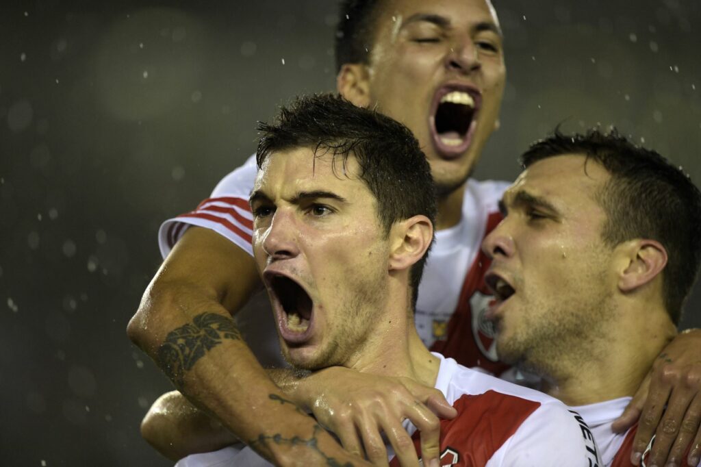 Alario (centro) comemora gol na final da Libertadores de 2015 - Foto: Reprodução / River Plate