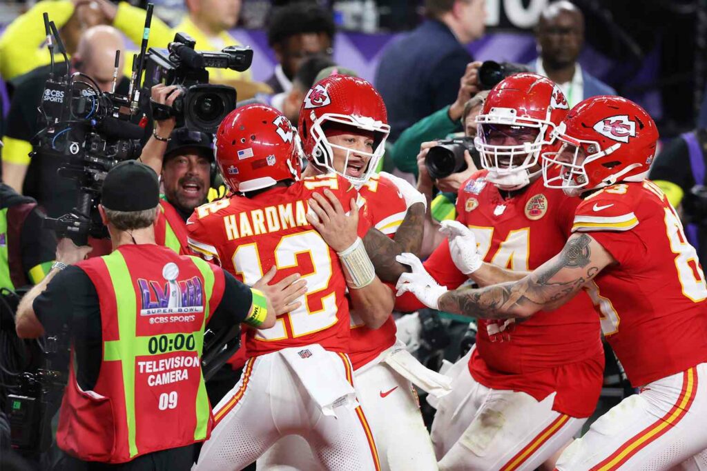 Hardman, Mahomes e companhia comemoram título dos Chiefs no Super Bowl