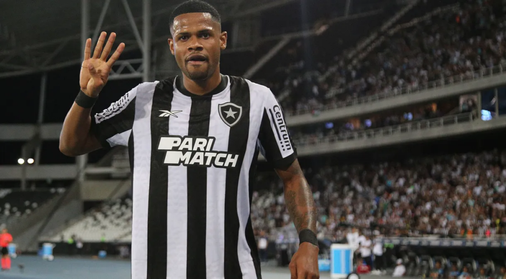 Júnior Santos fez quatro dos seis gols da goleada do Botafogo - Foto: Vítor Silva/Botafogo