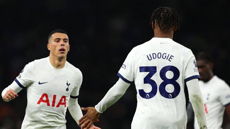 Pedro Porro e Destiny Udogie são desfalques no Tottenham neste próximo sábado