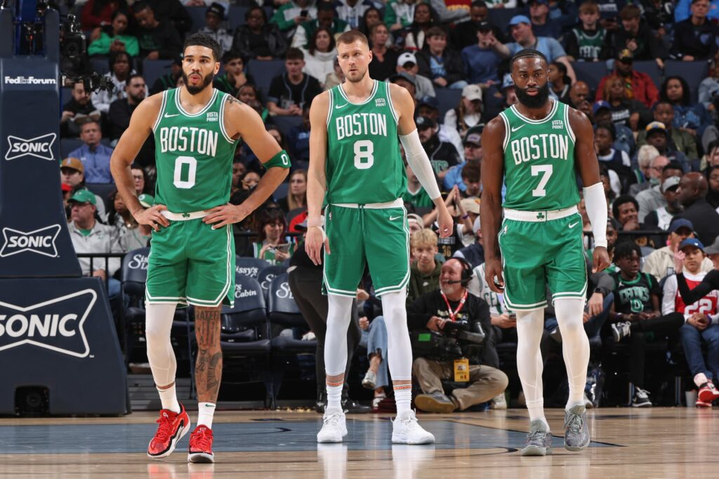 Boston Celtics pressionado até por Draymond Green