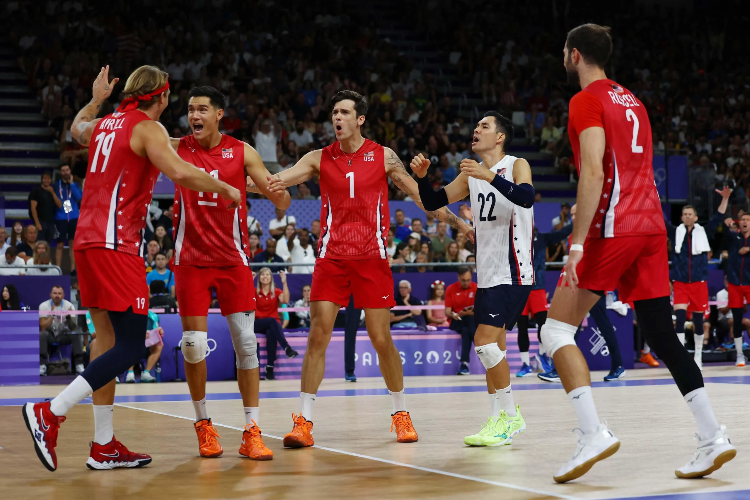 Brasil para nos Estados Unidos e vai lutar pelo bronze no vôlei