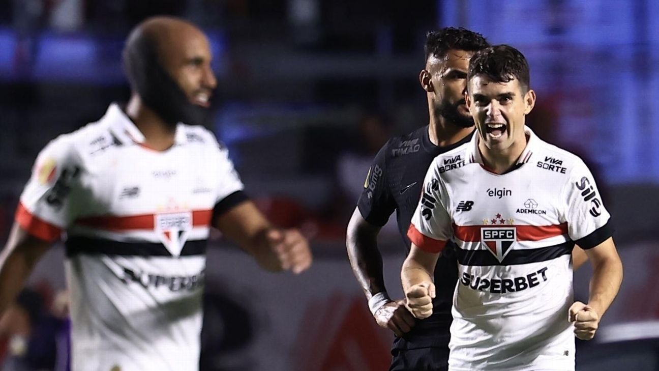 São Paulo FC Lucas Oscar