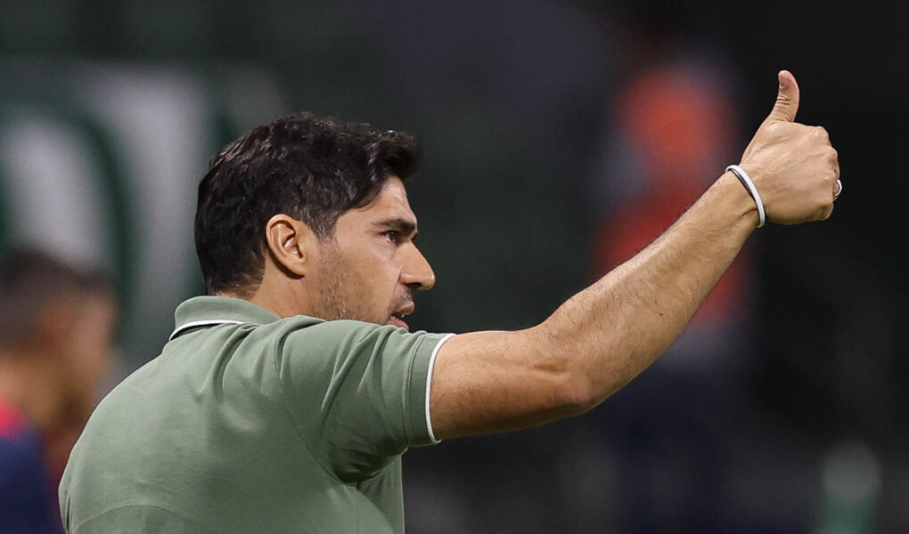 Abel Ferreira, técnico do Palmeiras, polemizou ao falar sobre títulos conquistados por Jurgen Klopp no Liverpool nesta terça-feira (28) após empate entre Palmeiras e RB Bragantino no Campeonato Paulista
