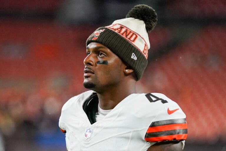 NFL: Shedeur Sanders e Deshaun Watson disputam a titularidade do Cleveland Browns para 2026
