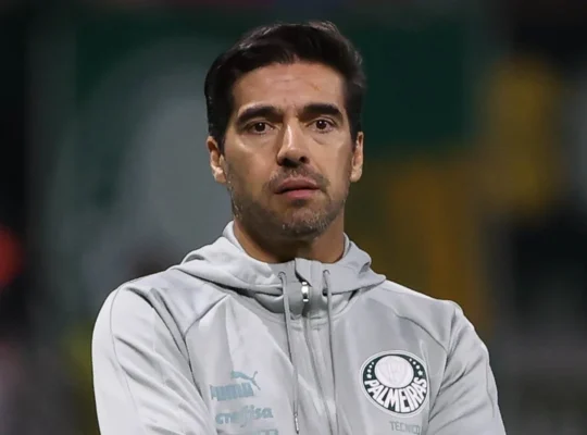 A campanha repleta de tropeços no Paulista poderá render ao Palmeiras uma queda precoce.