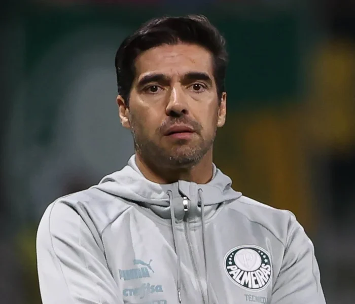 A campanha repleta de tropeços no Paulista poderá render ao Palmeiras uma queda precoce.