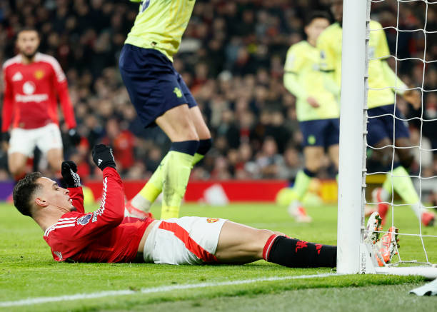 Antony foi um dos jogadores que não fariam parte dos planos dos Red Devils