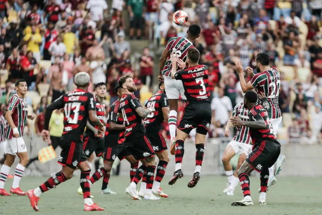 Pouca inspiração e reclamações marcaram o 1º Fla-Flu da temporada - Foto: Lucas Merçon/Fluminense