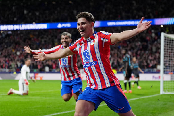 Julián Alvárez comemora gol na Champions League 2024/2025 - Real Madrid