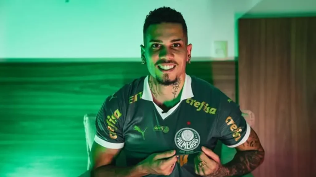 Após brilhar pelo Atlético-MG, Paulinho acertou com o Palmeiras - Foto: Reprodução/TV Palmeiras