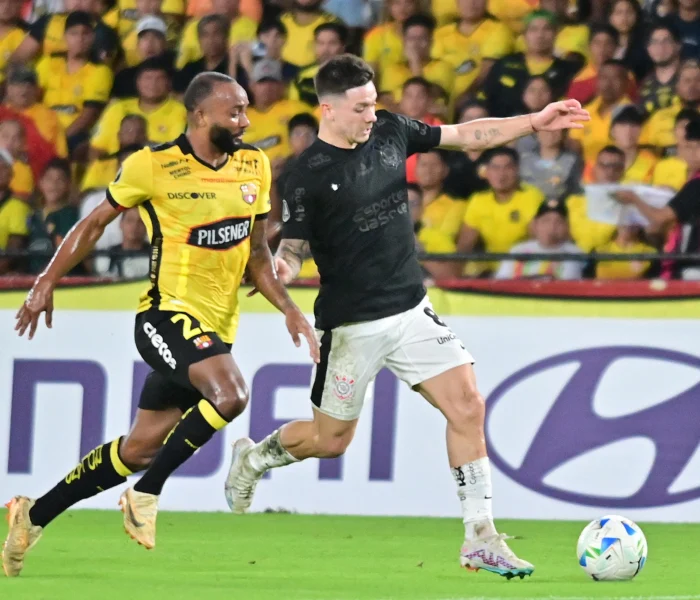 Corinthians joga mal e perde para o Barcelona de Guayaquil no Equador, se complicando na busca por uma vaga na Copa Libertadores