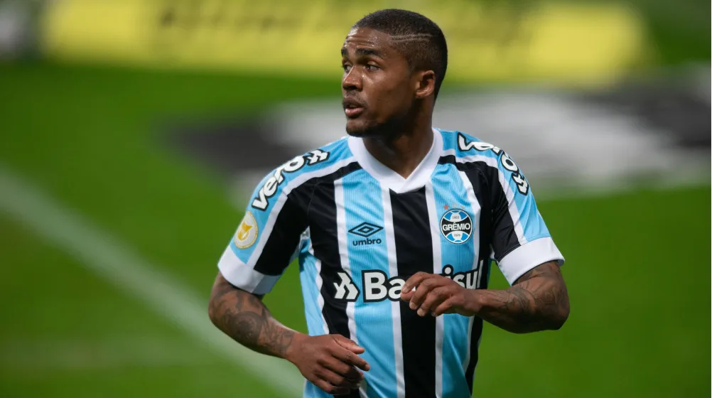 Douglas Costa Brasileirão