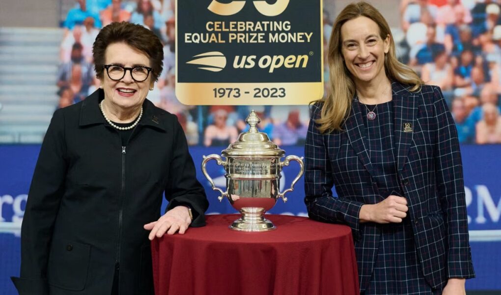 Billie Jean King comemora 50 anos de igualdade de prêmios no US Open Foto: Jennifer Pottheiser/ USTA