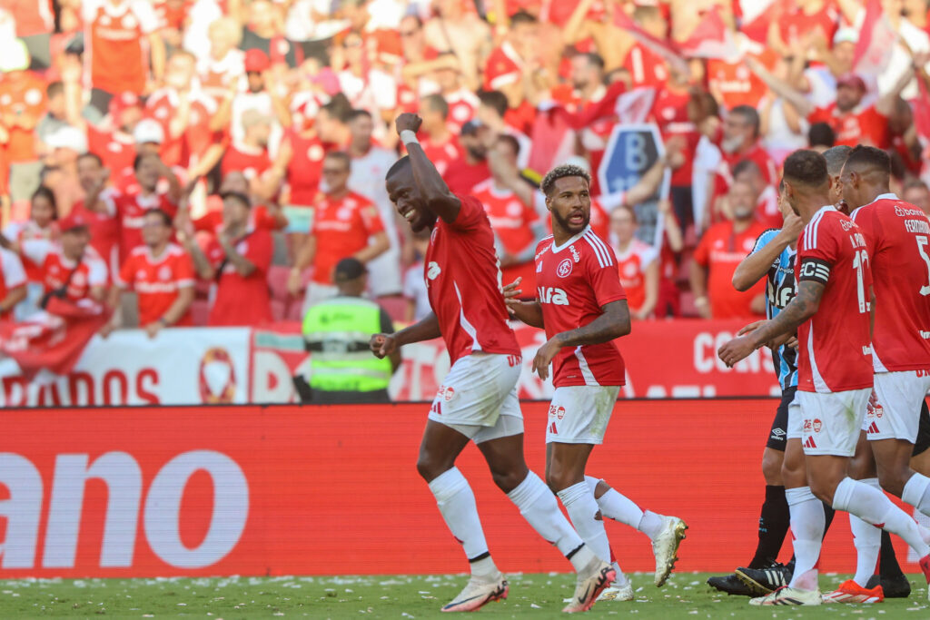 Valencia comemora o golaço do título do Internacional 