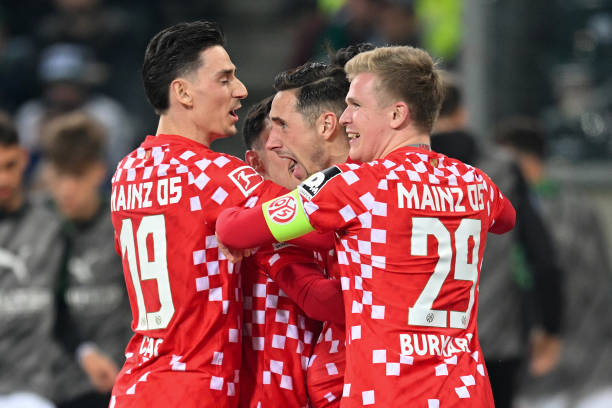 O Mainz foi o único do G4 a vencer nesta rodada da Bundesliga.