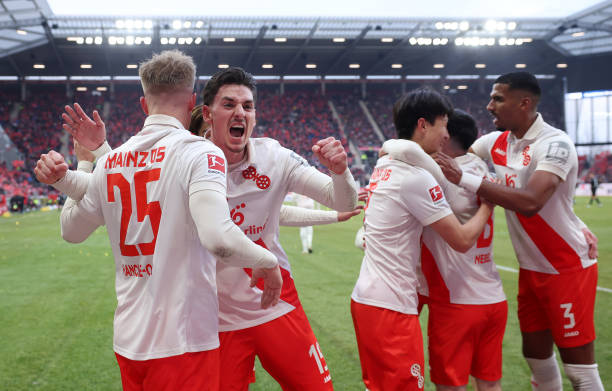 A competitividade é devolvida a Bundesliga, que agora desfruta de uma corrida pelo título e também para as vagas nas competições europeias. O Mainz 05 mal pode esperar pelo fim da Data FIFA para encantar seus fiéis.