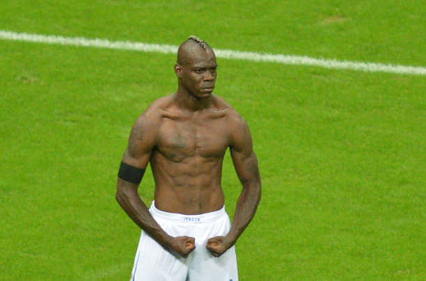 A artilharia da Euro de 2012 ficou empatada entre seis jogadores: Mario Balotelli, Mario Gómez, Mario Mandzukic, Cristiano Ronaldo, Alan Dzagoev e Fernando Torres.