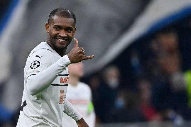 Marlon Santos em ação, pelos Hirnyky ("Mineiros") contra a Inter de Milão, pela Champions League, em 2021.