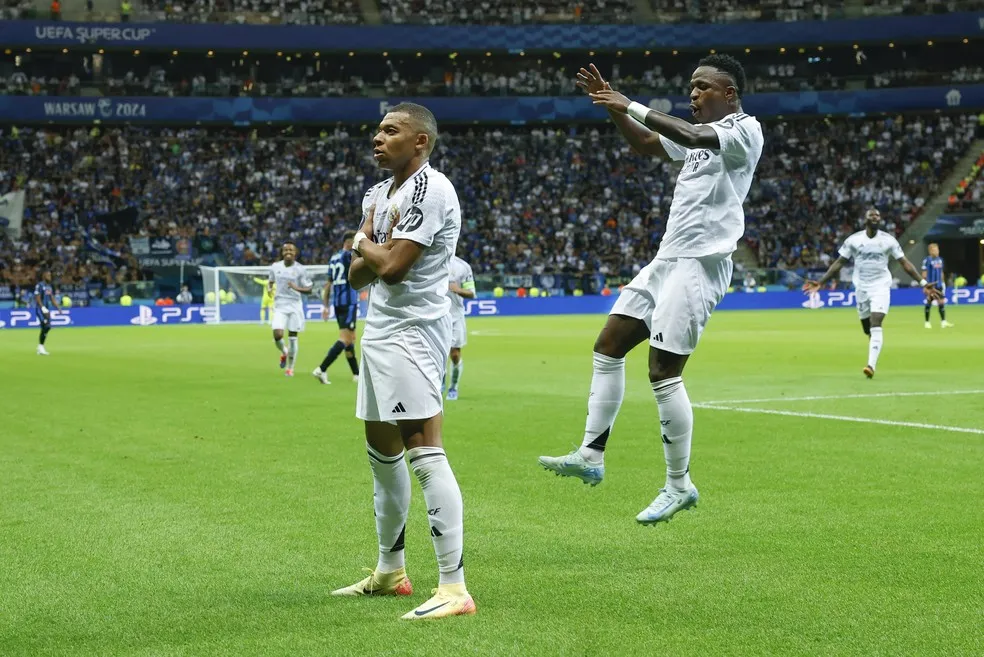 Mbappé e Vini Real Madrid
