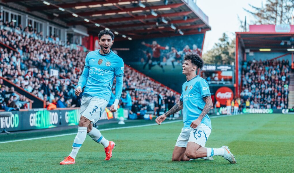 Nico O'Reilly e Omar Marnoush comemoram gol do Manchester City