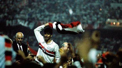 Dentre as três conquistas da Libertadores do São Paulo, a de 1993 foi a única em que o Tricolor decidiu fora de casa.