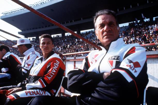 Telê Santana comandando o São Paulo no Mundial de Clubes de 1992, vencido pelo Tricolor Paulista.