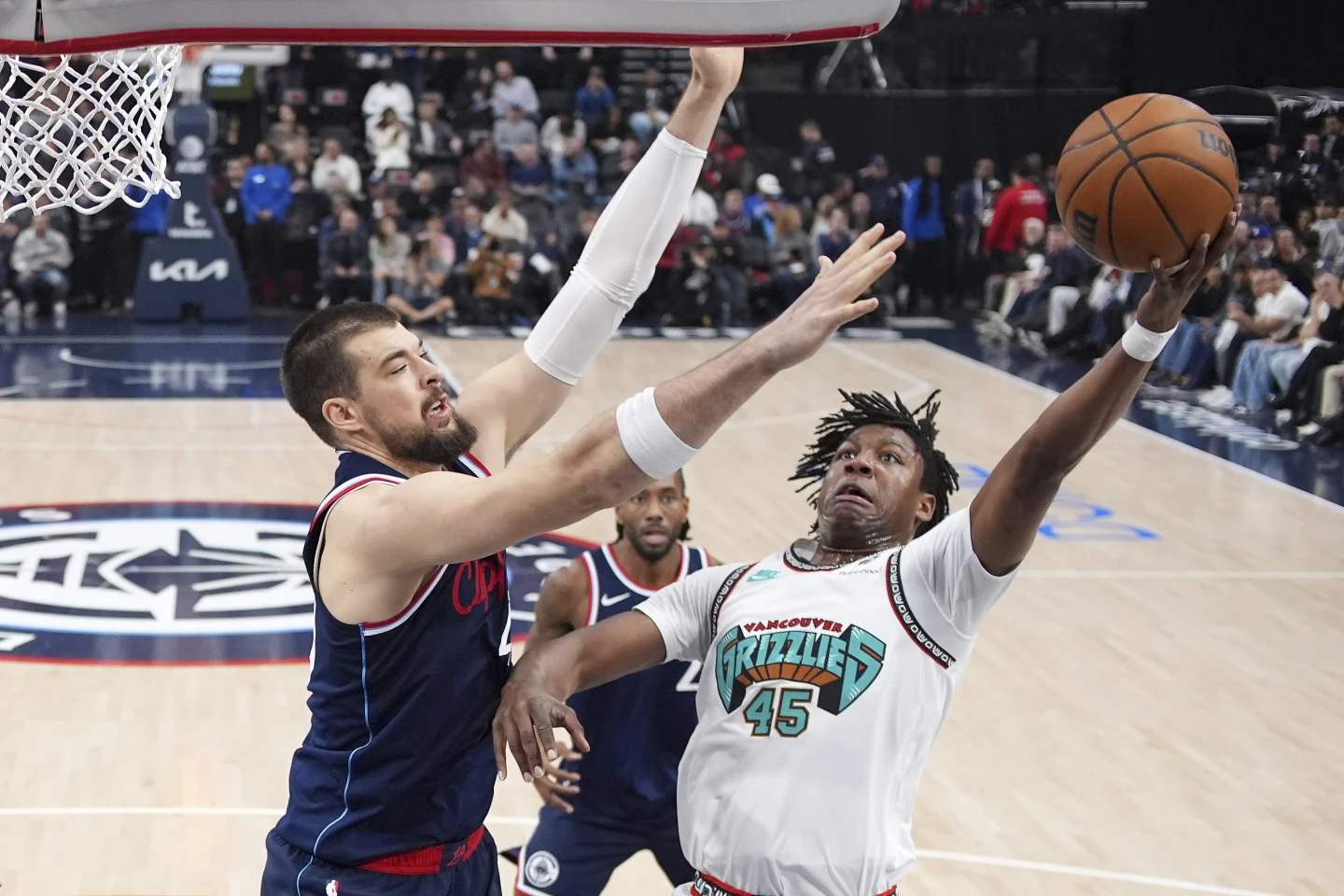 Com Zubac, Leonard e Harden em grande fase, Clippers pode ser considerado candidato ao título da NBA?