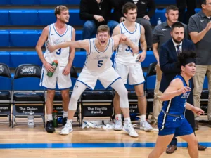 Memphis Grizzlies se inspirou no ataque de Saint Joseph's College of Maine Monks.