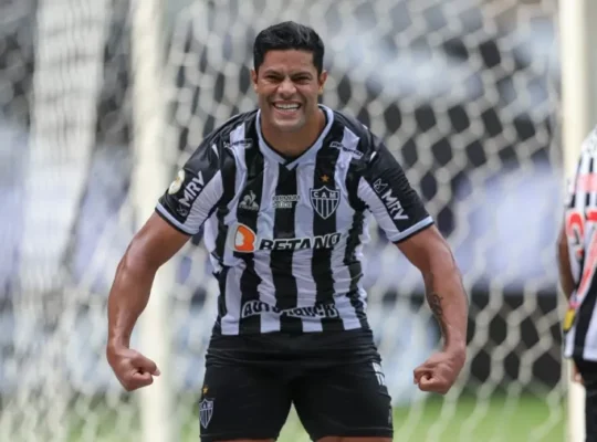 Hulk com a camisa do Atlético-MG.