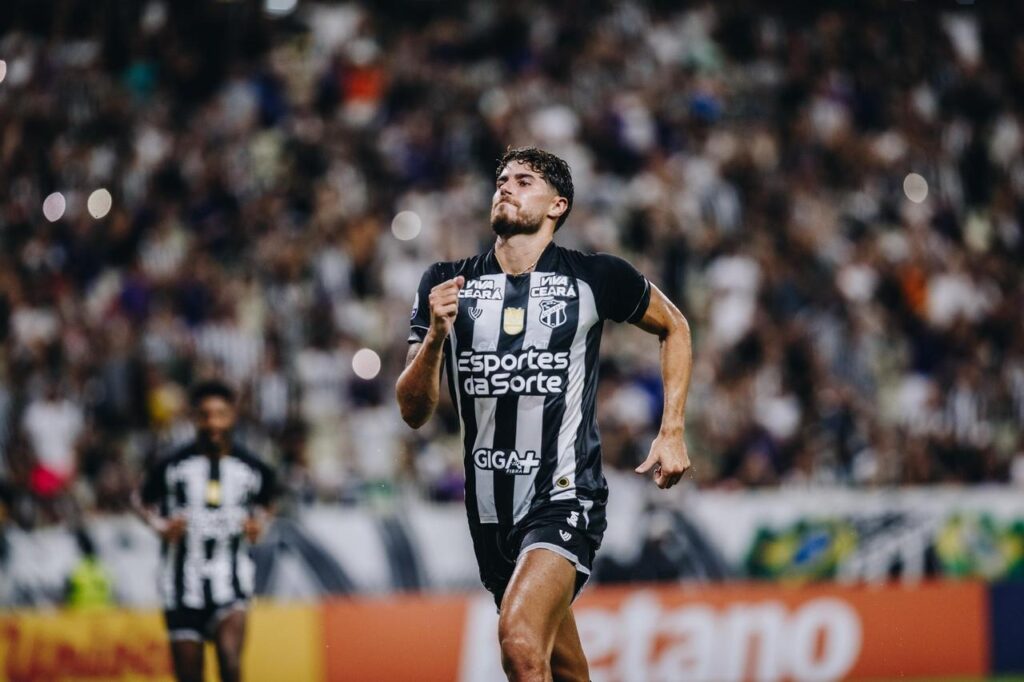 Pedro Raul comemora gol do Ceará no nosso giro dos estaduais