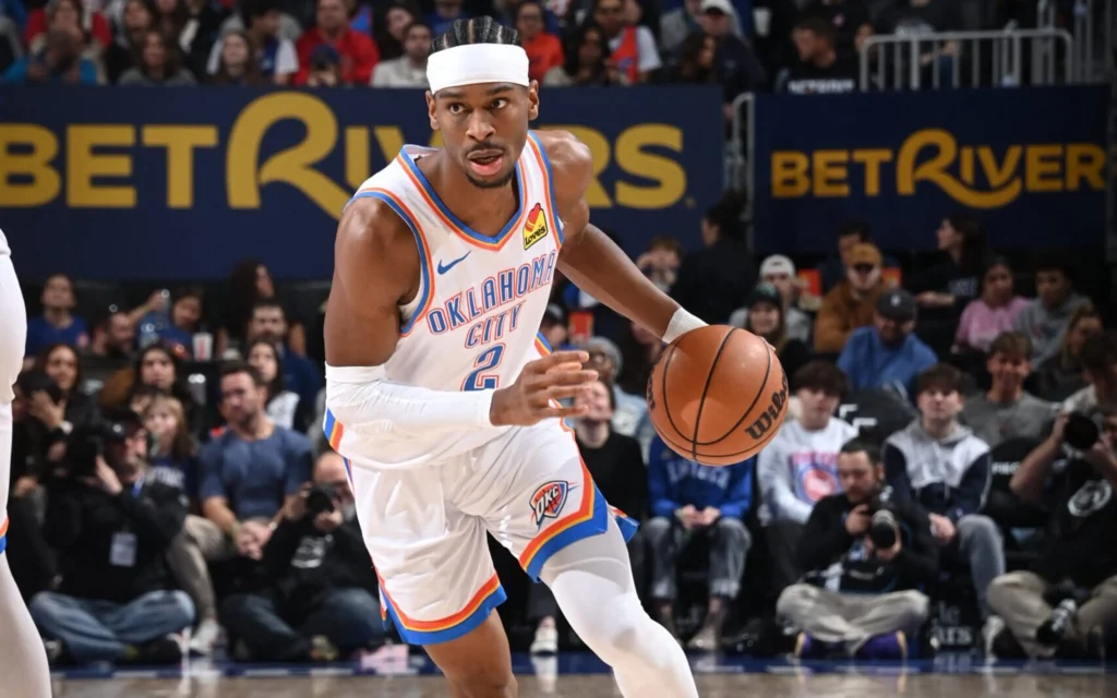 Shai Gilgeous-Alexander, craque do Oklahoma City Thunder, é um dos favoritos ao título de MVP da temporada 24/25