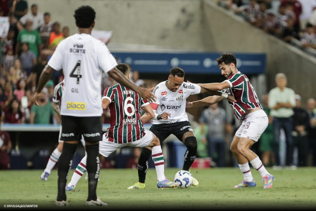 Fluminense vence o Santos de Neymar em jogo de poucas chances