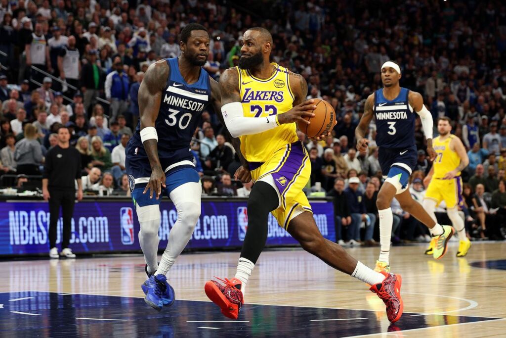 LeBron James fez uma partidaça diante do Minnesota Timberwolves, no jogo 3, mas Lakers não evitam a derrota