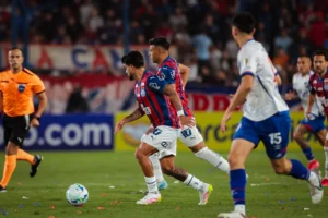 Cauly foi o responsável pela criação das jogadas de maior perigo do Bahia no primeiro tempo
