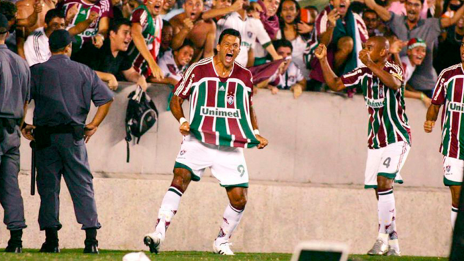 Neste dia, brilhou a estrela também de Renato Gaúcho. O treinador foi feliz ao colocar Dodô, autor do segundo gol, aos nove minutos do 2° tempo.