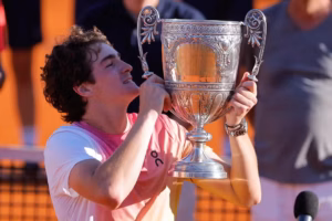 João Fonseca campeão em Buenos Aires 2025