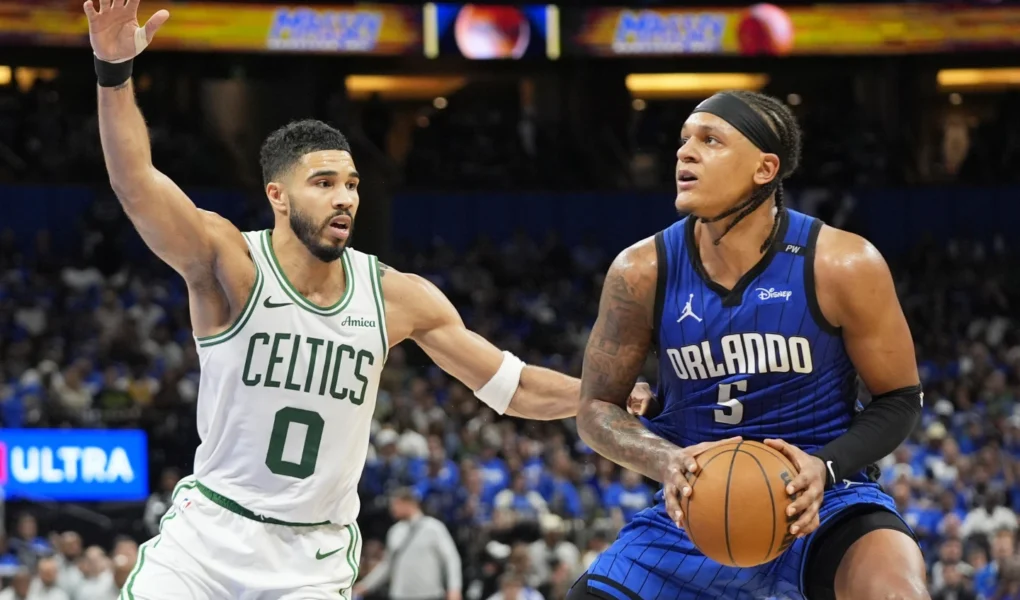 Jayson Tatum comanda Boston Celtics na vitória por 107 a 98 sobre Orlando Magic