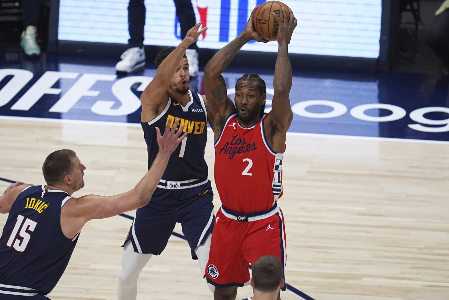 Clippers vencem Nuggets.