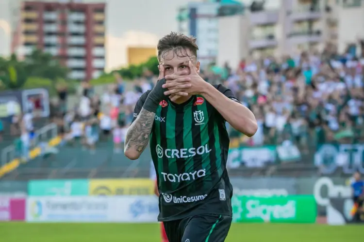 O time paranaense está na terceira divisão do futebol nacional.