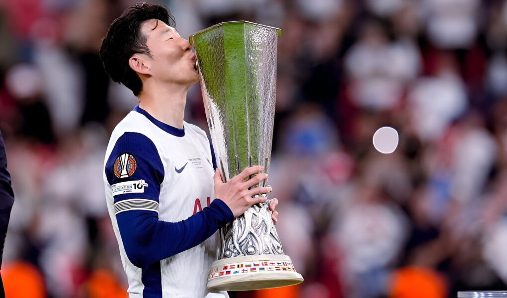 Son Heung-min comemora seu primeiro título em 10 anos vestindo a camisa do Tottenham
