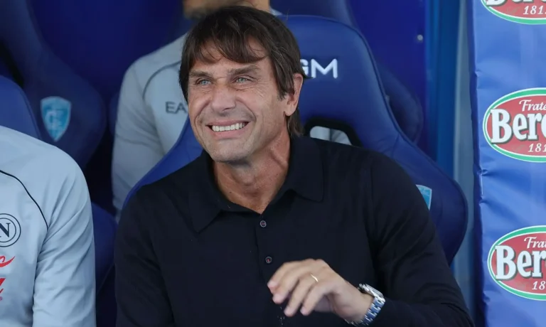 Como o Manchester United jogaria com Antonio Conte?