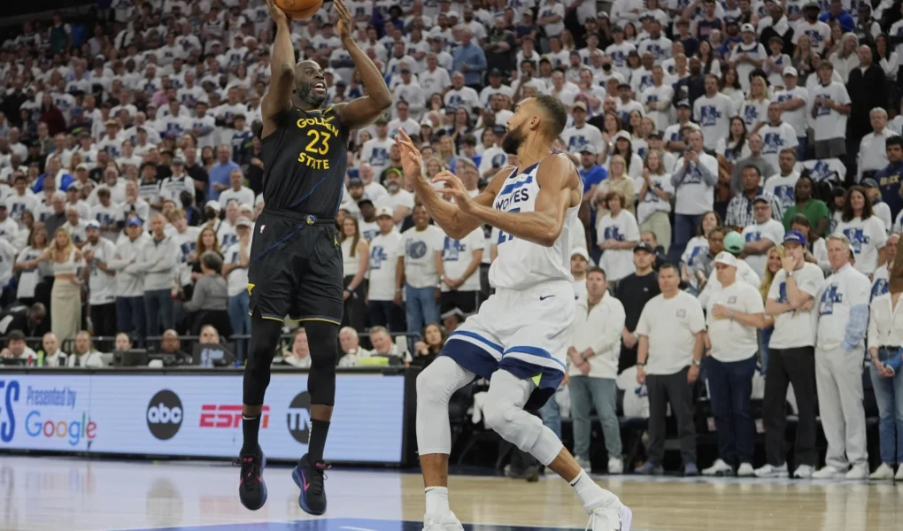Warriors vence Timberwolves por 99 a 88 e começa as semifinais da Conferência Oeste em vantagem