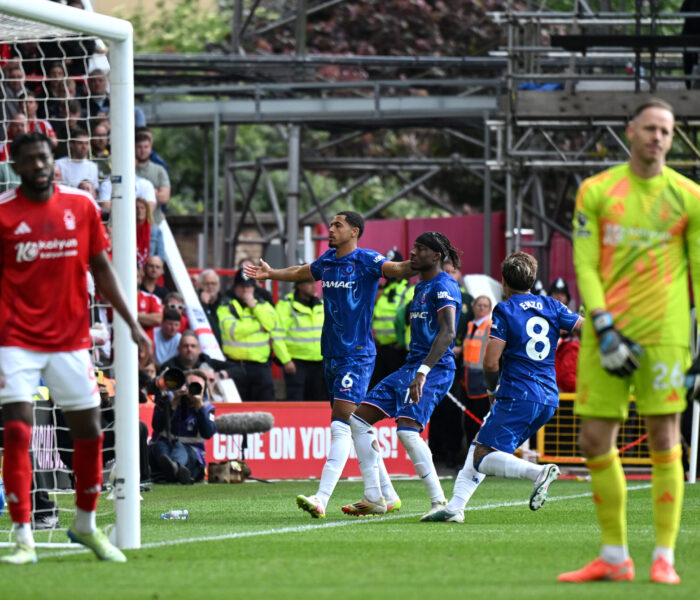 Chelsea vence Nottingham Forest por 1 a 0 e garante volta à UEFA Champions League
