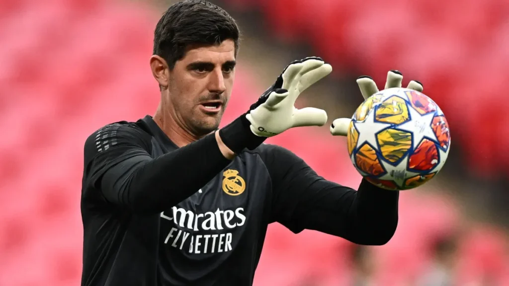 Courtois é o "rival" em atividade mais próximo de Oblak no ranking do Troféu Zamora, com três conquistas
