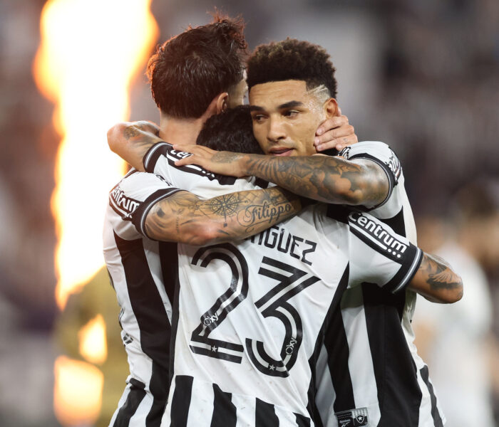Botafogo vence Ceará por 3 a 2 e entra no G6 do Campeonato Brasileiro