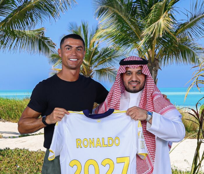 Cristiano Ronaldo acerta renovação de contrato com o Al-Nassr. Novo vínculo é válido até 2027. Limite salarial