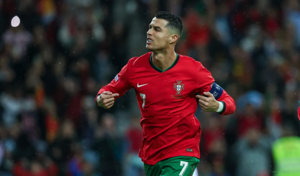 Cristiano Ronaldo vestindo a camisa da Seleção de Portugal
