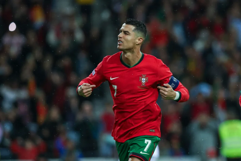 Cristiano Ronaldo vestindo a camisa da Seleção de Portugal